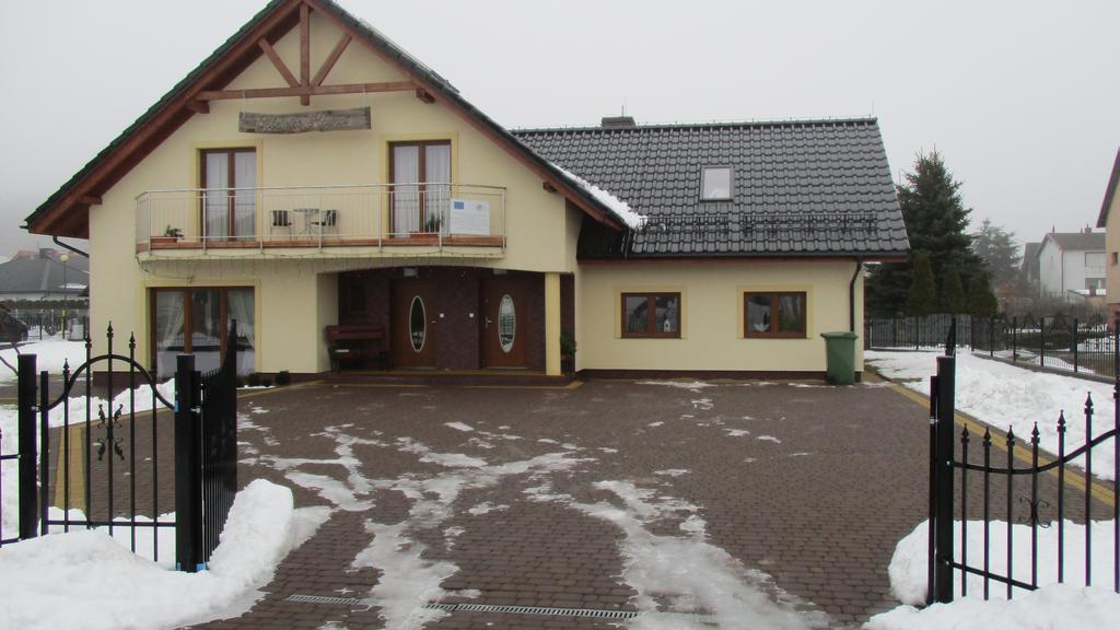 Gosciniec Klejnot Hotel Borowo Luaran gambar